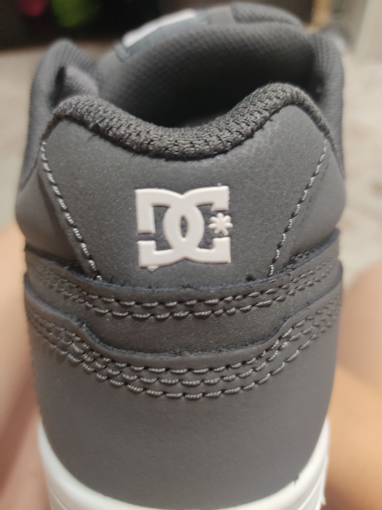 Продам кеды фирмы DC Shoes
