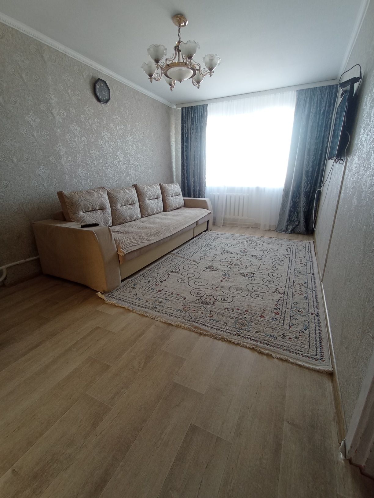 Продам 3 комн квартиру (полноценную)) в 4 мкр,