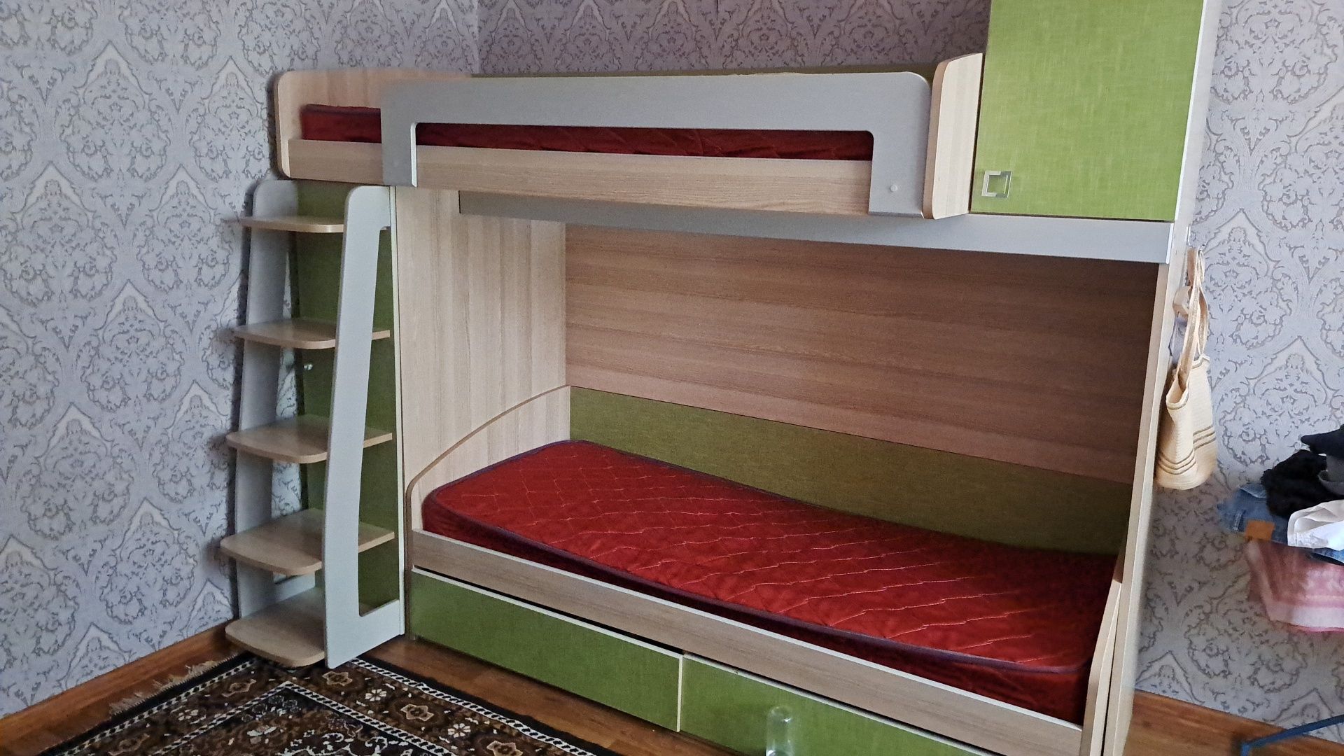 Продам кровать двухместную