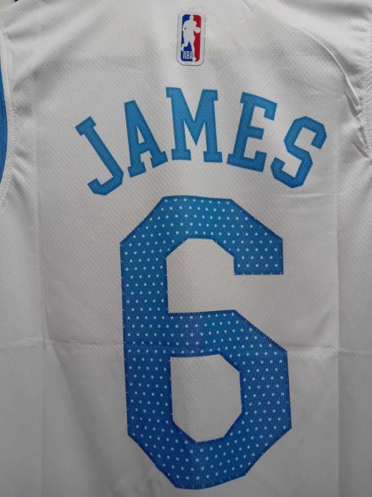 Чисто нов оригинален потник на Los Angelis Lakers - LeBron James