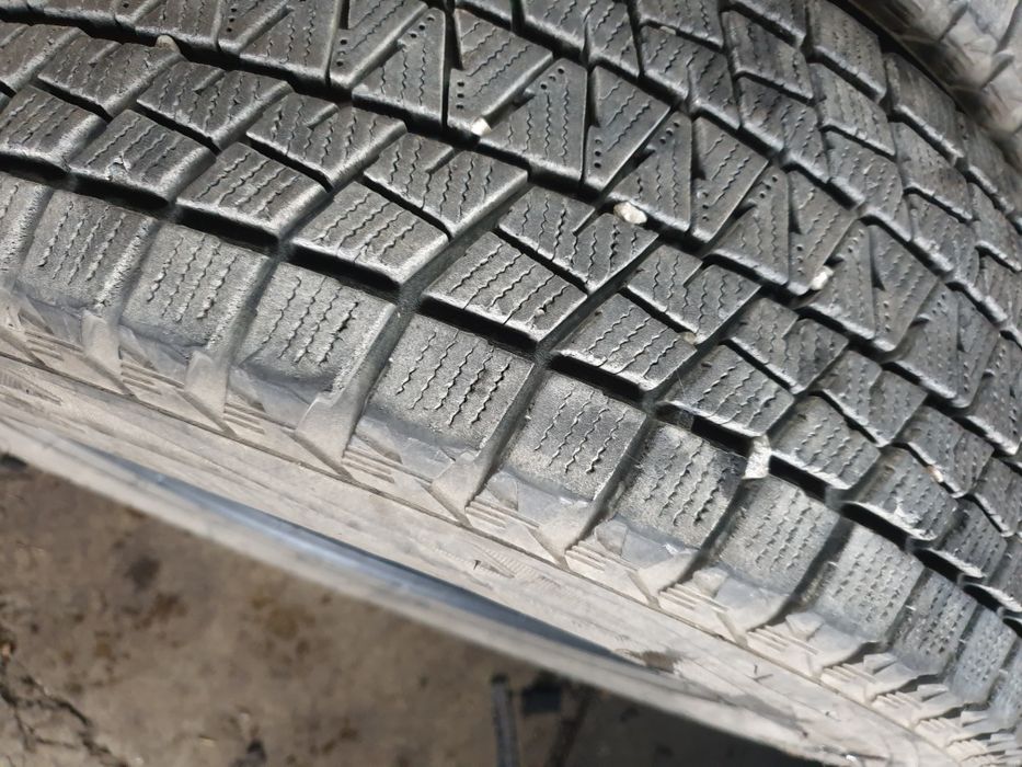 Bridgestone 215/70R16