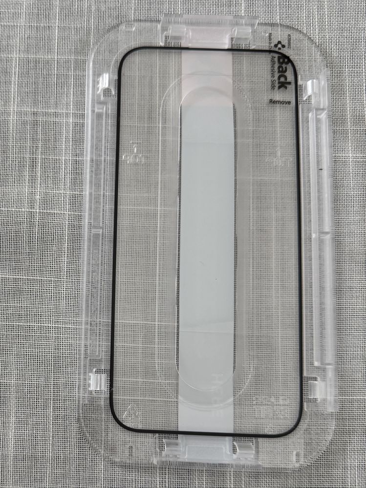 Screen protector - size 6.1 inch