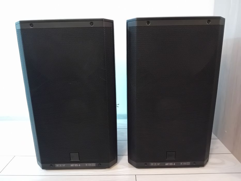 900w rms Rcf art 935a active / 8000 Lei !