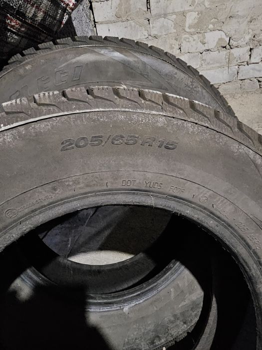 Продам б/у Шины 205/65/15