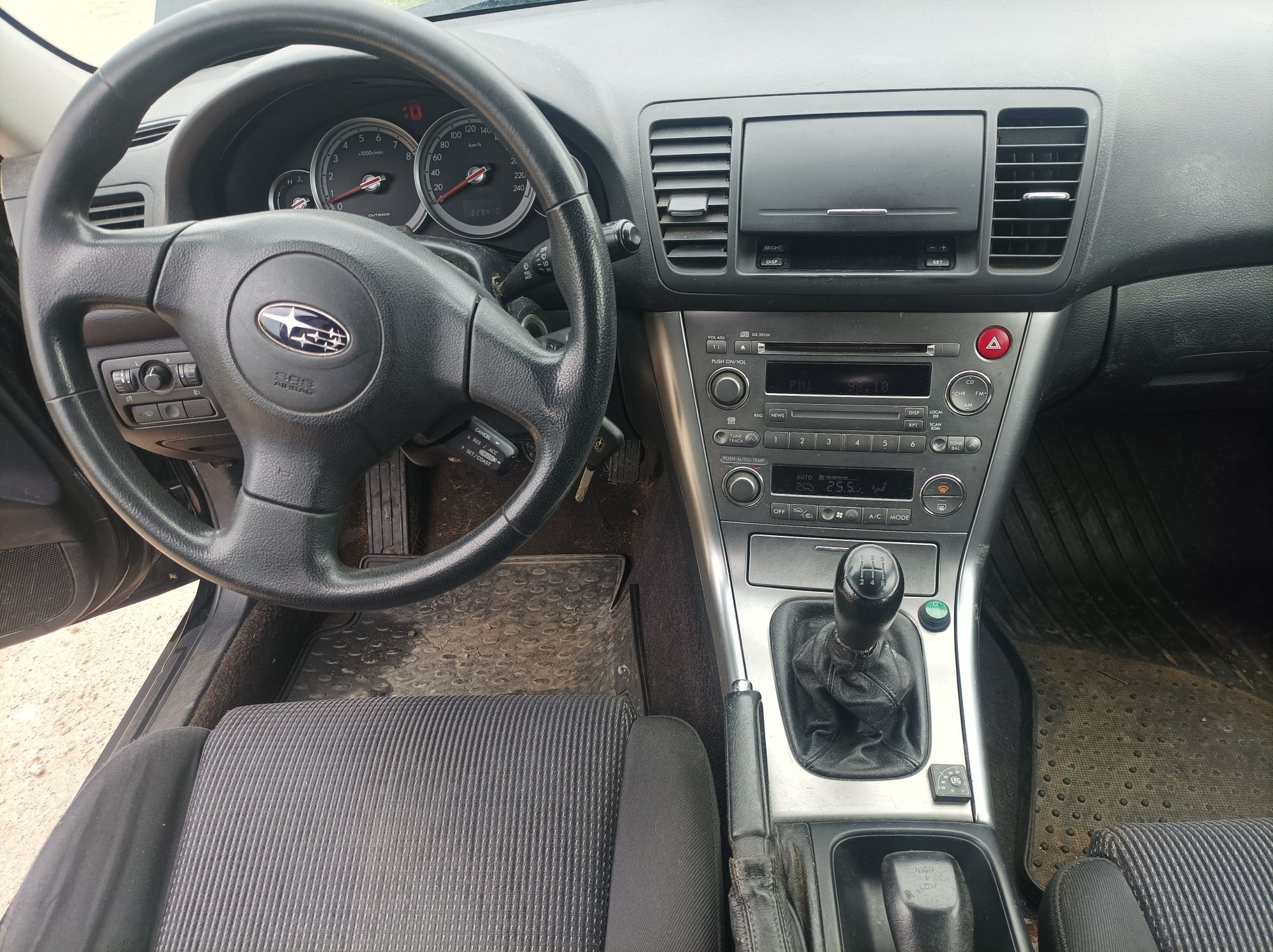 Subaru outbek 2.5 Газ