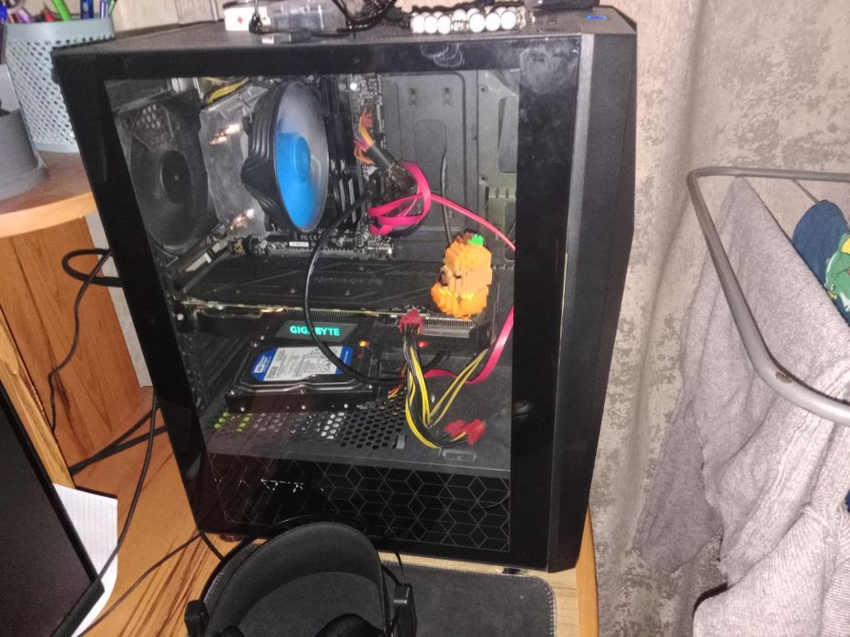 Продам компьютер ддр4 16 i5 9400 видиокарта 1660