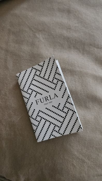 Furla Alba черна телешка кожа