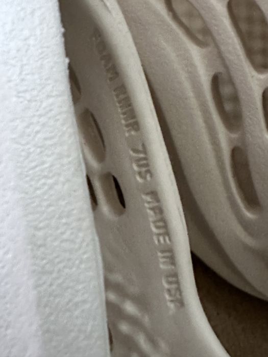 Yeezy foam runner sand autentici