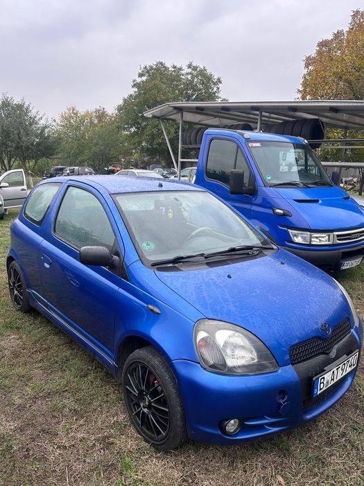 Toyota Yaris на части