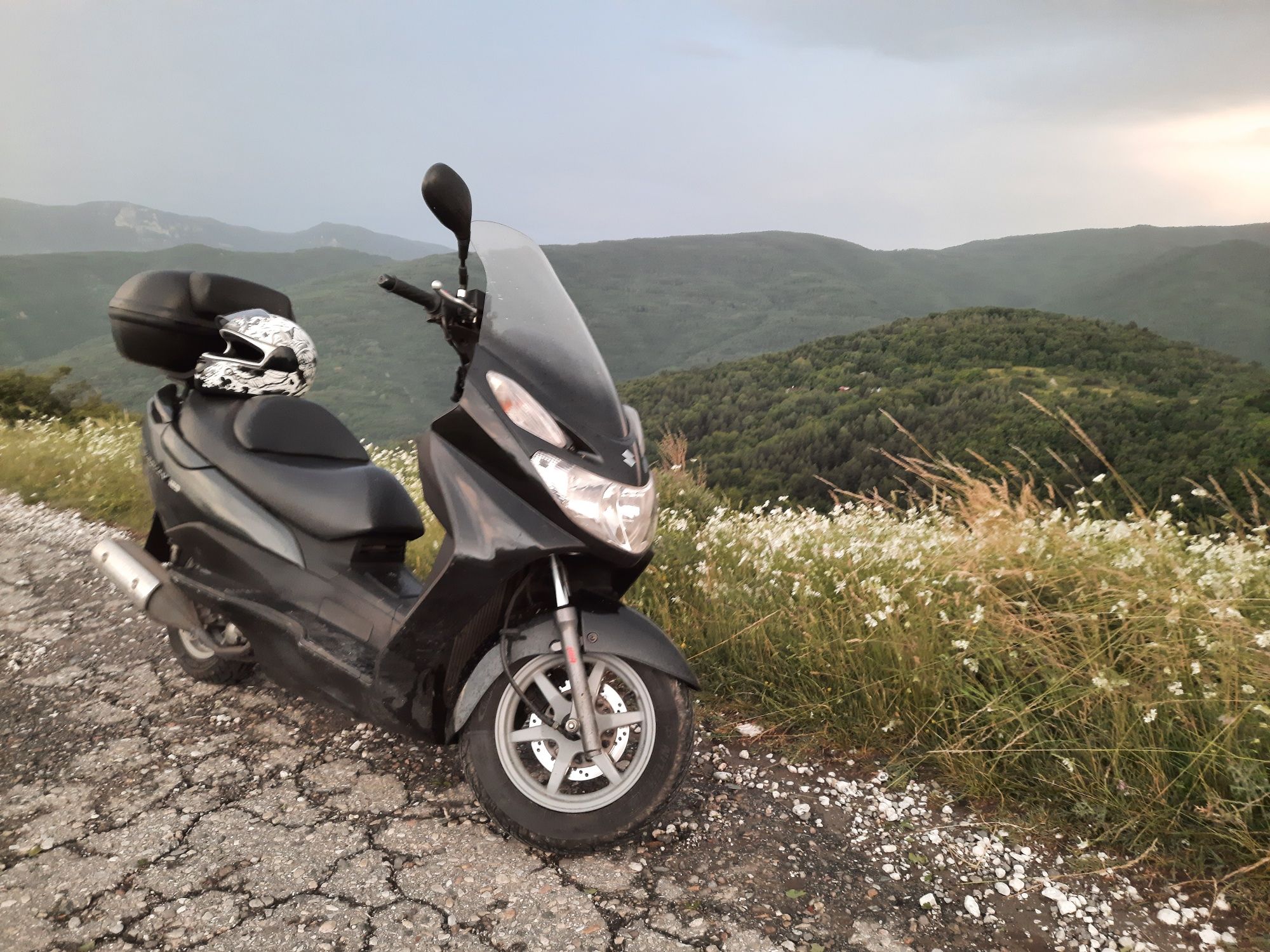 Сузуки Бъргман 125 сс