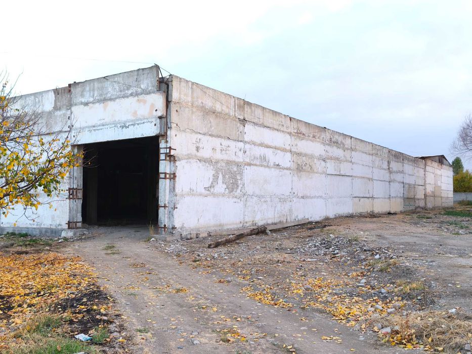 Yu  Аренда 4600м2 по 2у.е./м2 - под склад/производство Ахмад Ясави