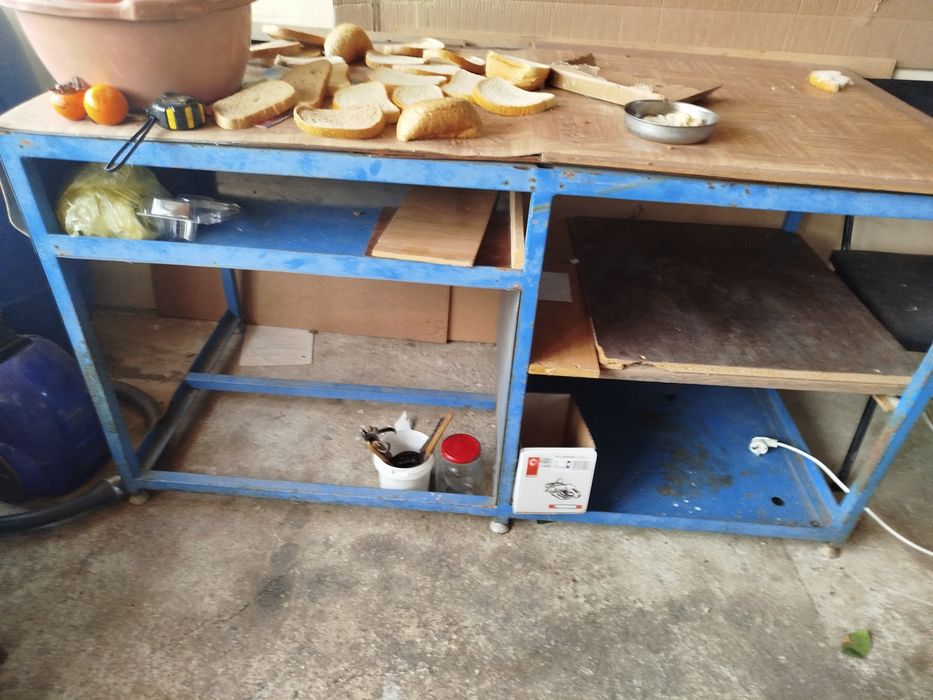 Маса метална,шлосерска