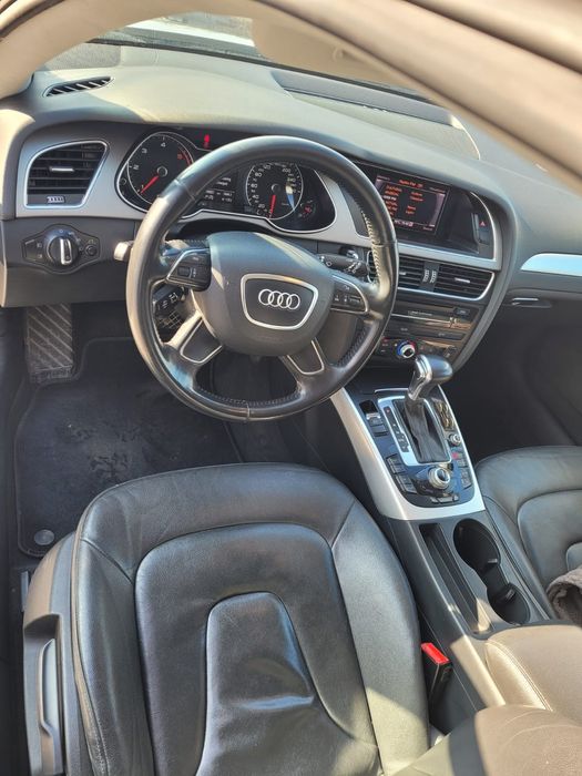 Vând Audi A4 B8.5 2013 Facelifit~ Automat