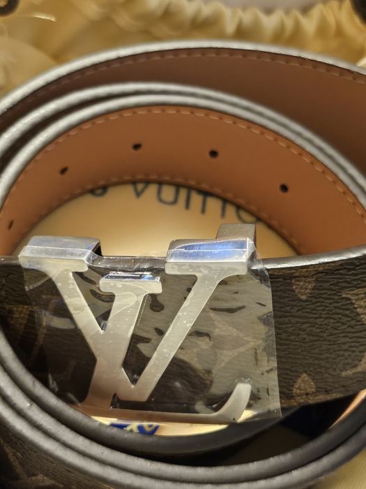 Curea LV noua, in cutie