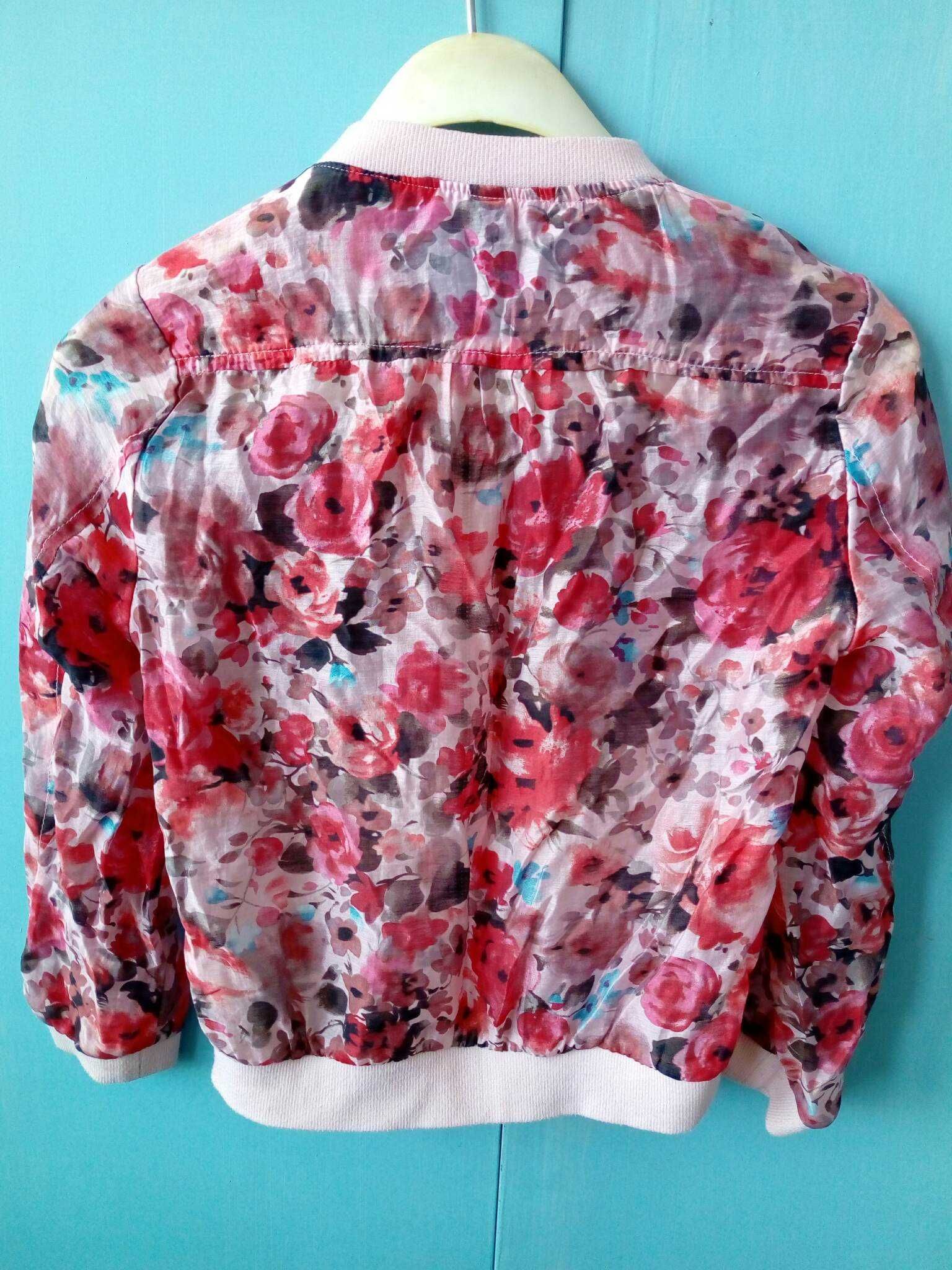 Оригинални дамски якета Бьорн Дели (ветровка), H&M, TCM и O'Neill.