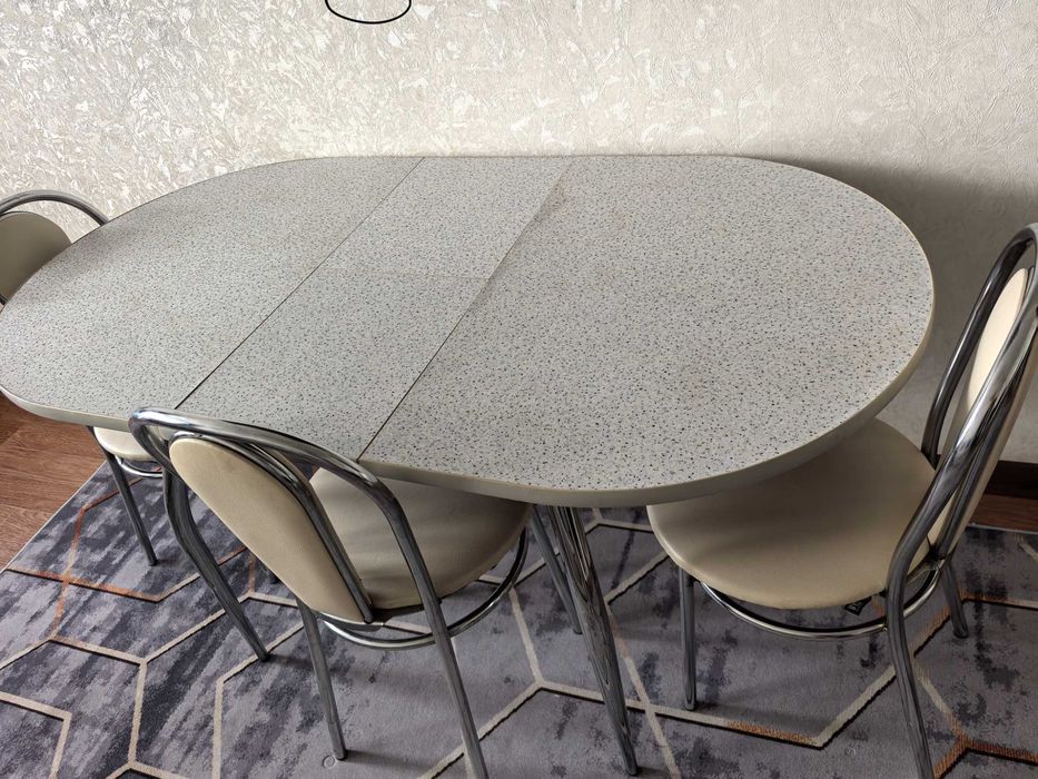 Продам стол со стульями