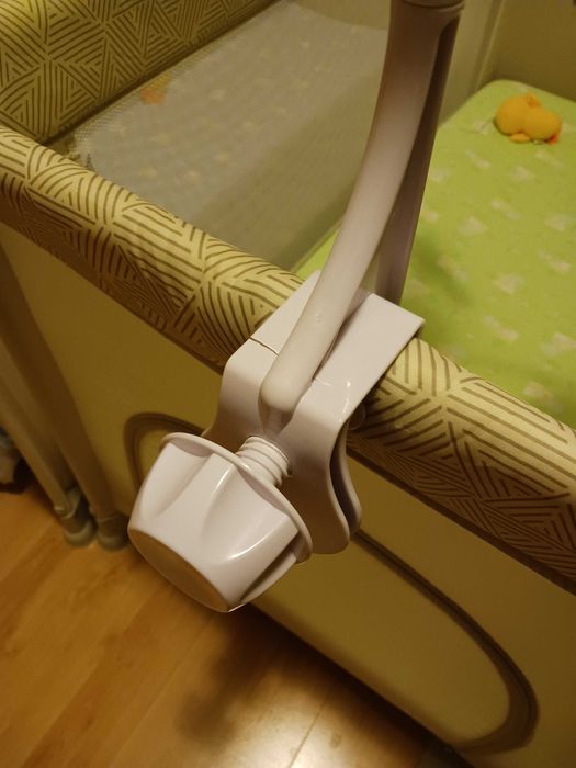 Музикална играчка за легло Chipolino - Сладкиши