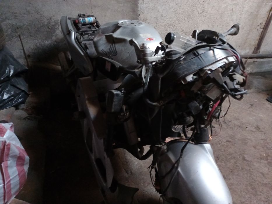 VFR 800 FI avariat