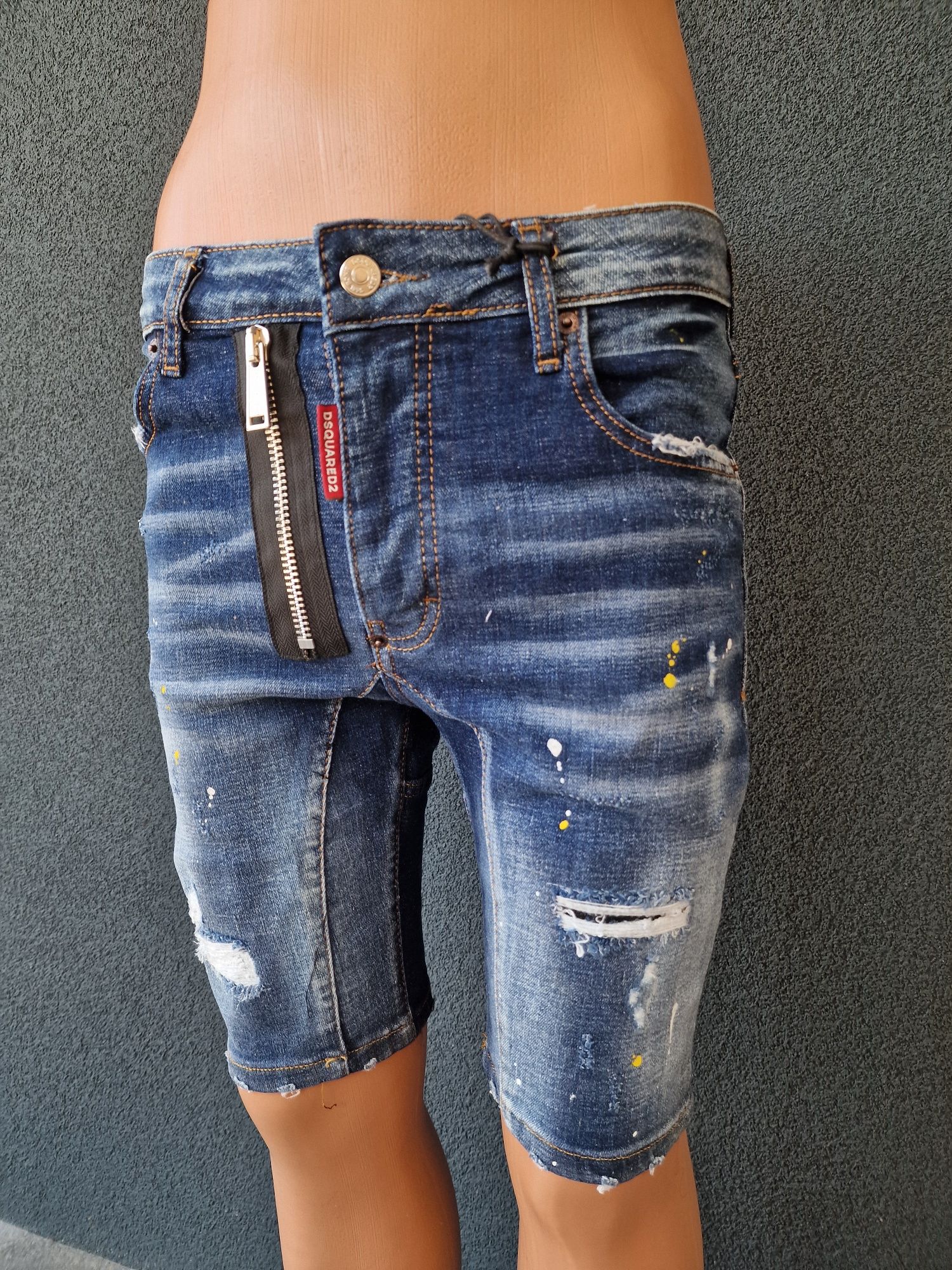 Blugi Dsquared scurti