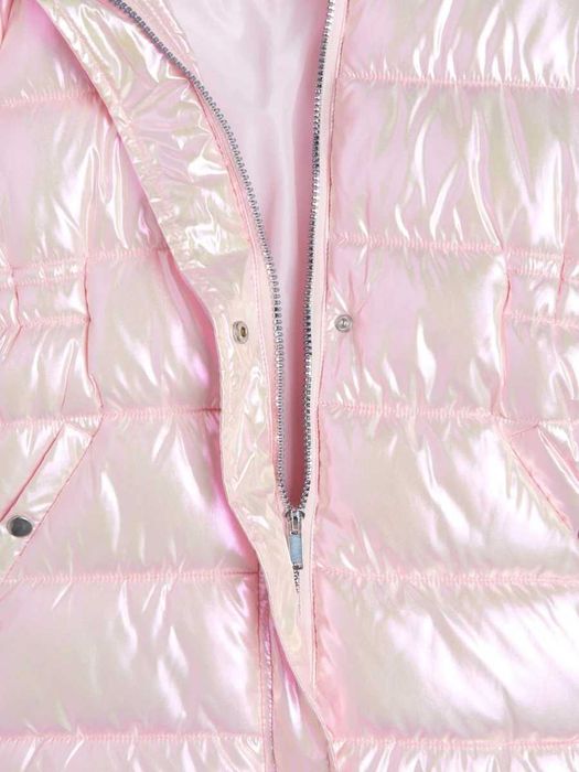 Капитонирано холограмно яке