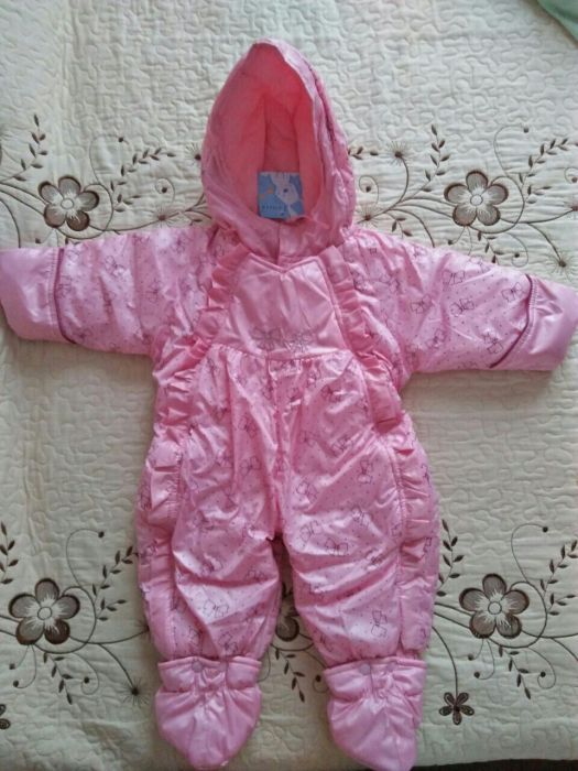 Осенне-весенний комбинезон на девочку 3-9 месяцев