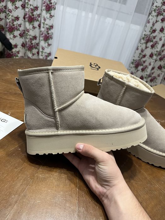 Papuci UGG Clasic