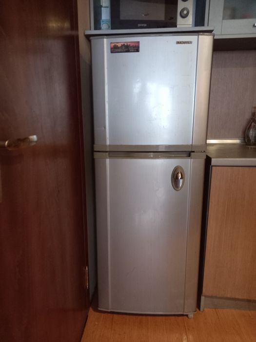 Хладилник Самсунг с горна камера
143 /55 /54Размер
143 /55 /54