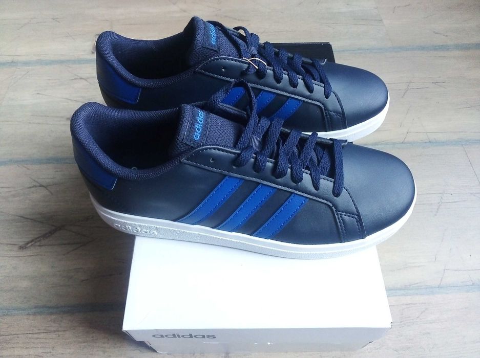 Обувки Адидас Adidas номер 38. 5