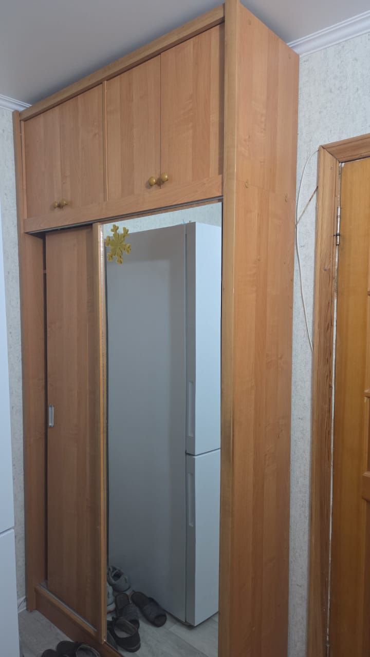 Шкаф для прихожий