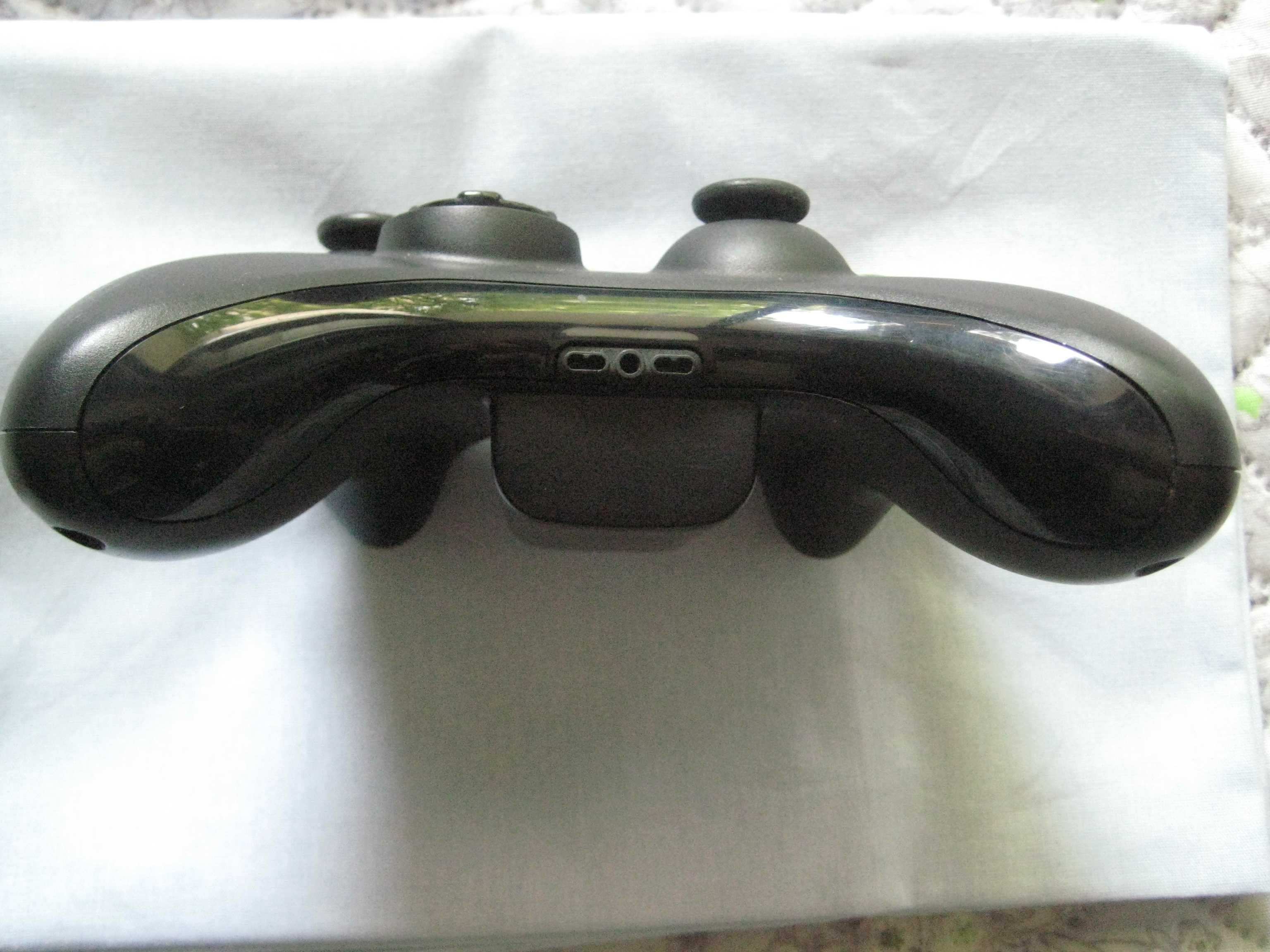 Продавам оригинален контролер за XBOX 360