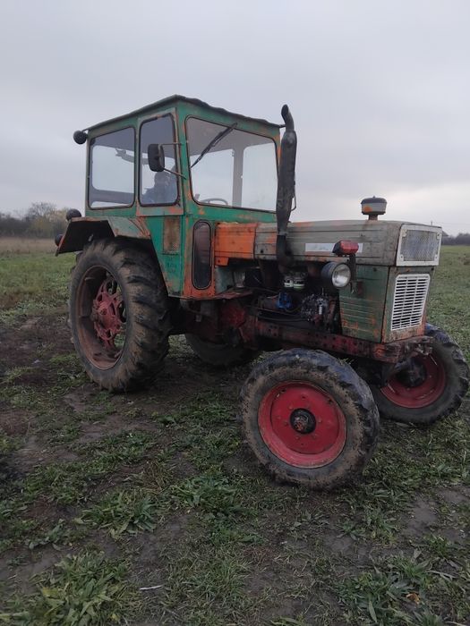 Tractor Universal U650