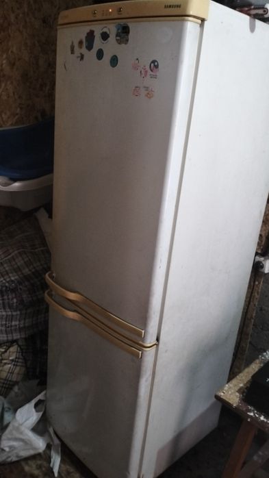 Самсунг холодильник сатылады
