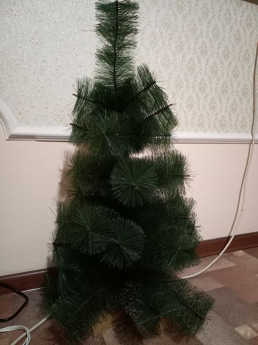 Продам ёлку искуственны