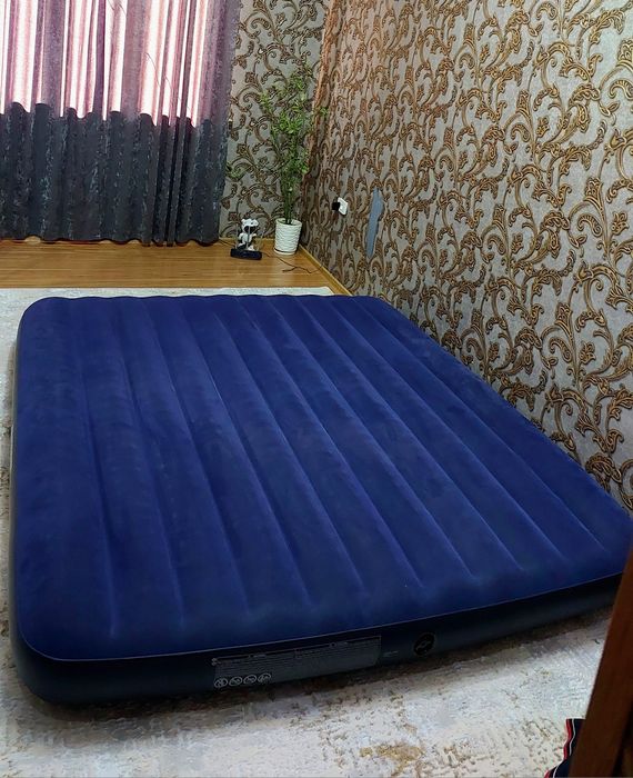 Надувной матрас сотилади 2х1.85