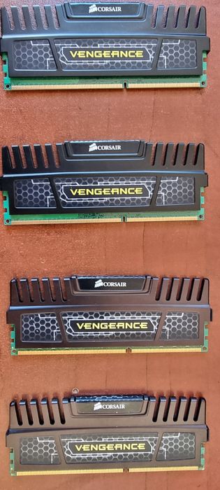 RAM памет 16 GB Corssair Vengeance DDR3