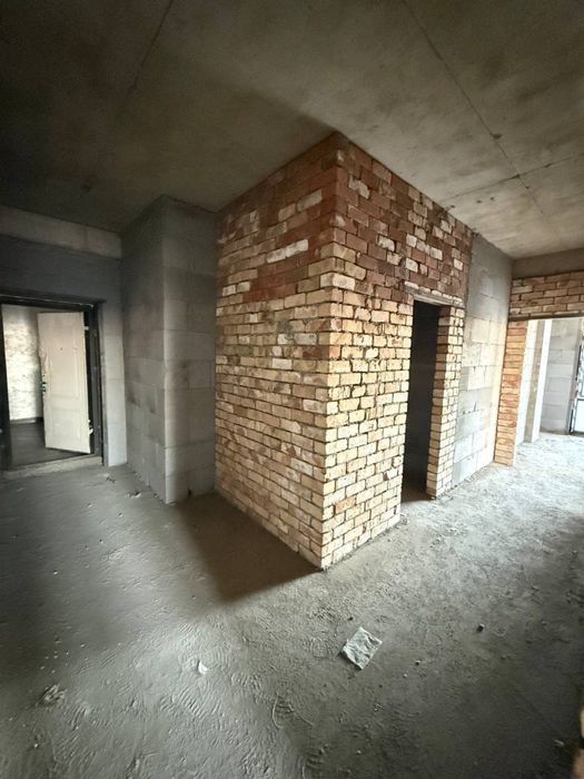 Продается квартира коробка новостройка