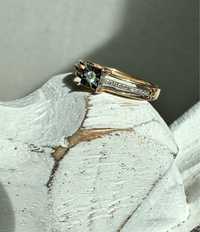 Нежное Золотое кольцо с бриллиантами
