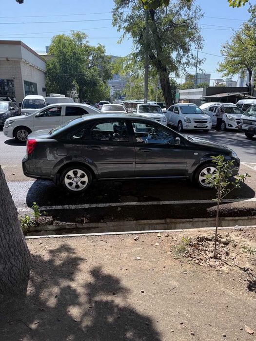 Продажа автомобиля Lacetti