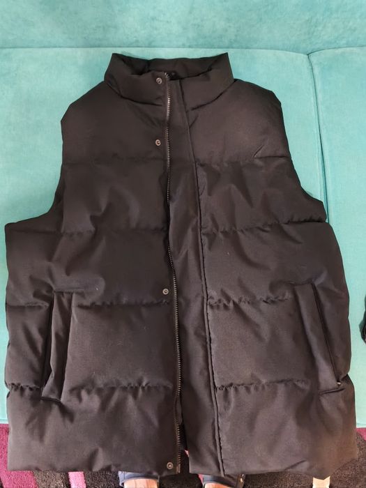 Продам жилетку мужскую