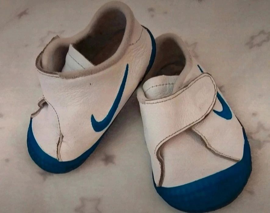 Adidasi pentru bebeluș