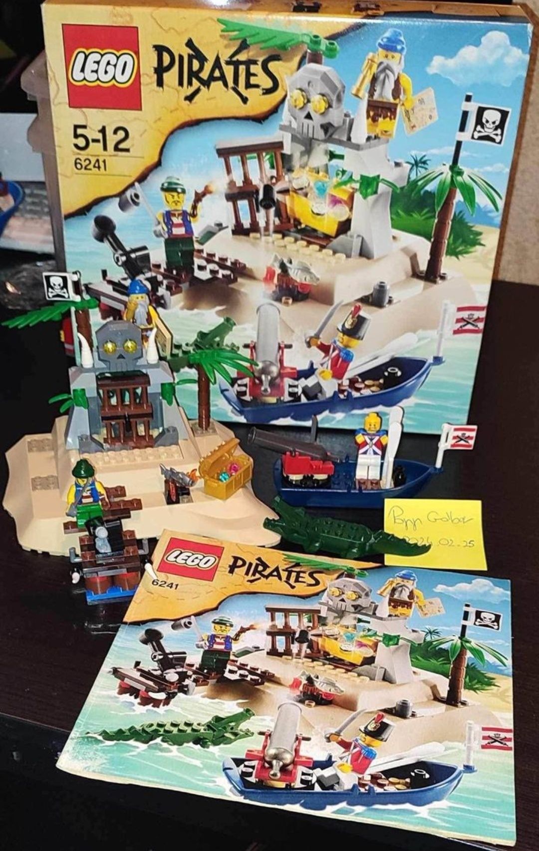 LEGO Pirates Loot Island 6241