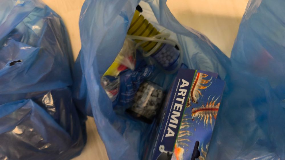 Vand set complet acvariu 60L cu filtre EHEIM, butelie CO2, Led, urgent