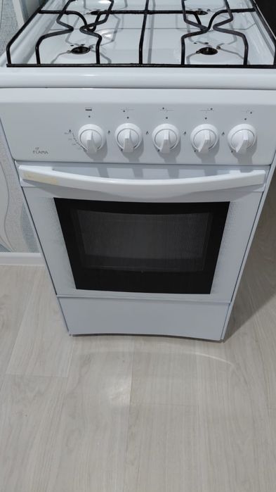 газовая плита белая