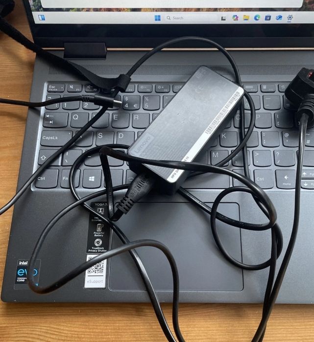 Lenovo Yoga Slim 7 14" FHD- Core i7-1165G7 2.80Ghz - 16GB- 1TB NVMe