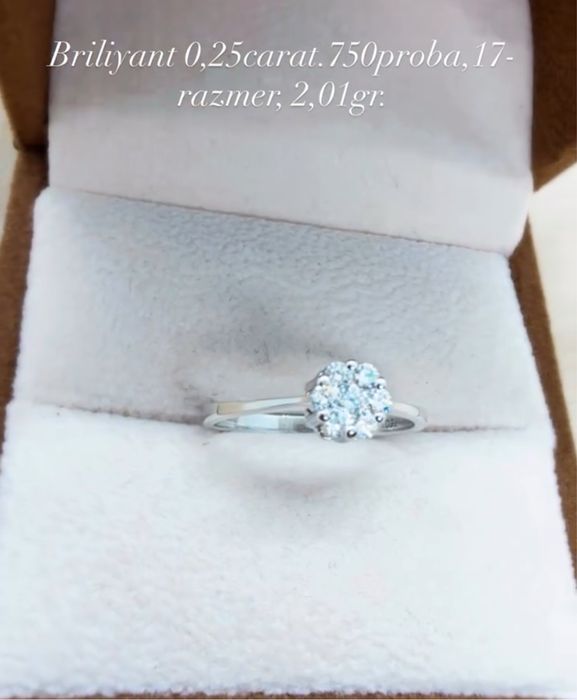 Elegantniy koltso s brilliyantami 0,25carat2,01gr 750 proba, 17-razmer