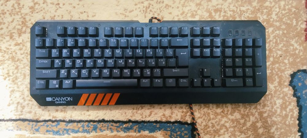 продам игравую клавиатуру