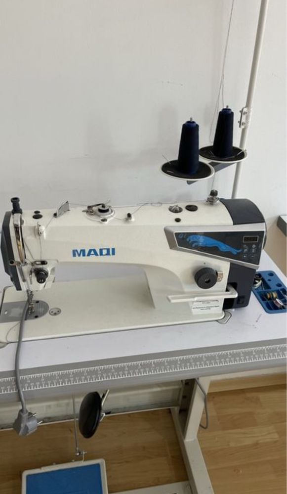 Продам срочно швейную машинку Maqi