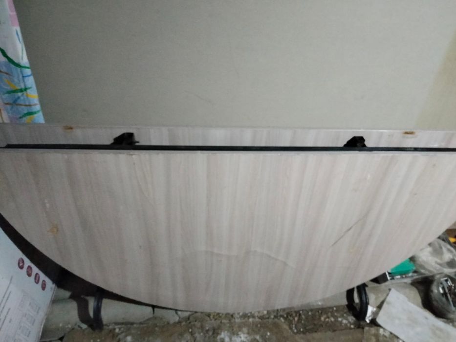 Продаётся Круглый и квадрат стол