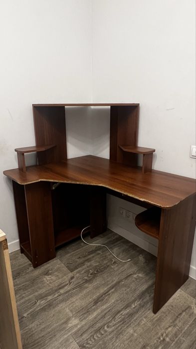 Стол компьютерный