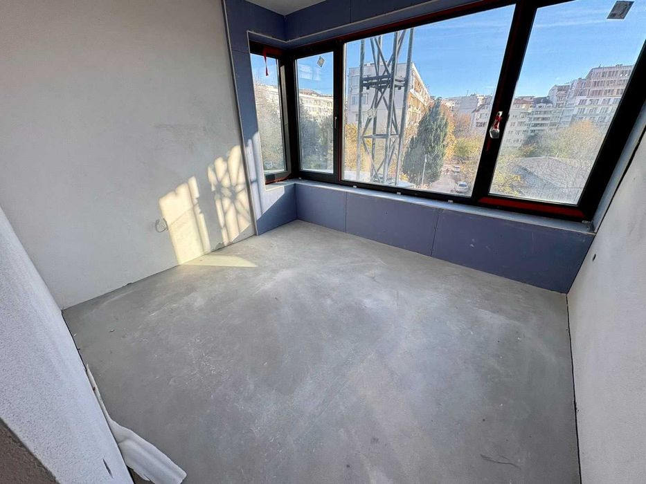 Тристаен, кв.Чайка